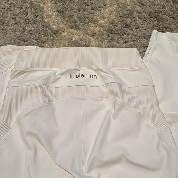 White Lululemon ribbed leggings size 6. Perfect condition. - Picture 2 of 4